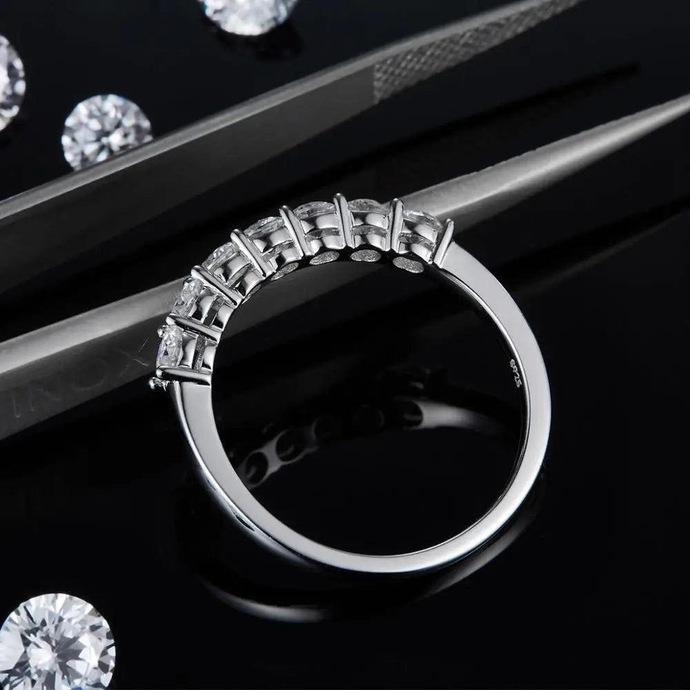 GEM'S BALLET 14K White Gold Moissanite Jewelry 0.7Ct VVS1 Classic Style Moissanite Diamond Eternity Band Ring For Women