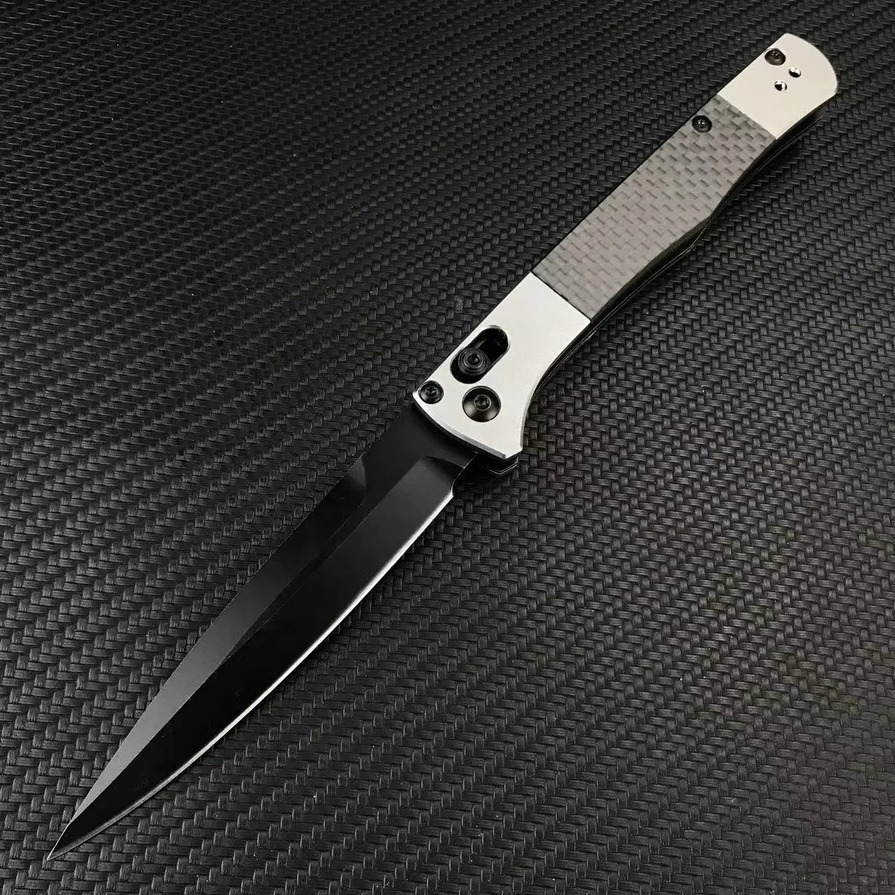 Portable Multifunctional Tactical Folding Knife with Carbon Fiber Handle and CNC Precision Grinding Process